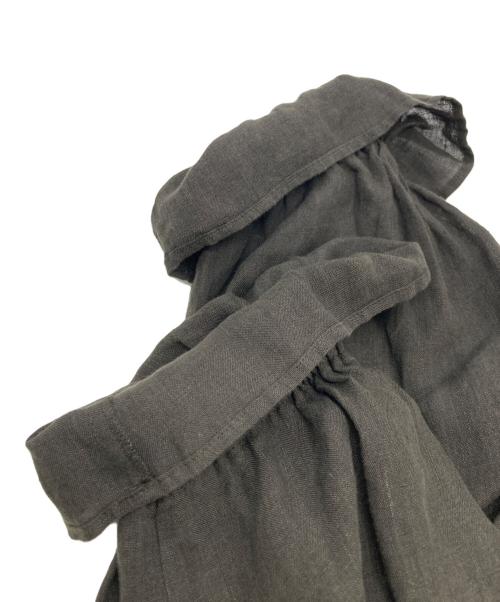 23区（ニジュウサンク）23区 (ニジュウサンク) LIBECO (リベコ) リネン ティアード チュニック ブラウス オリーブ サイズ:38 未使用品の古着・服飾アイテム