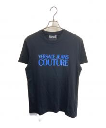 VERSACE JEANS COUTURE（ヴェルサーチ ジーンズクチュール）の古着「ホロロゴプリントTシャツ」｜ブラック