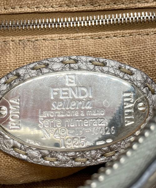 FENDI（フェンディ）FENDI (フェンディ) セレリア ショルダーバッグ グレーの古着・服飾アイテム