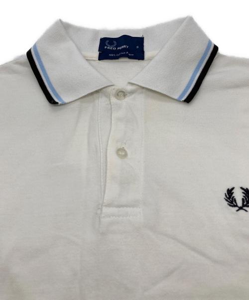 FRED PERRY（フレッドペリー）FRED PERRY (フレッドペリー) ロゴポロシャツ ホワイト サイズ:Ｓの古着・服飾アイテム