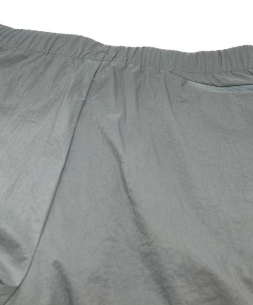 DESCENTE ALLTERRAIN（デザイント オルテライン）Descente ALLTERRAIN (デザイント オルテライン) ストレッチショーツ ブルー サイズ:M 未使用品の古着・服飾アイテム