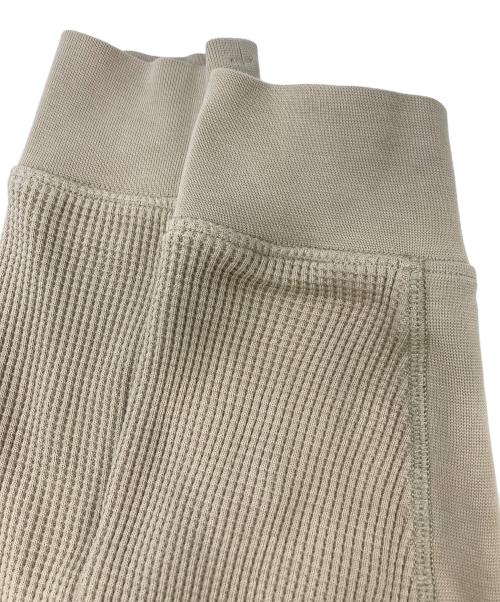 STONE ISLAND（ストーンアイランド）STONE ISLAND (ストーンアイランド) オーガニックコットン ワッフルフリース スウェットシャツ ベージュ サイズ:Lの古着・服飾アイテム