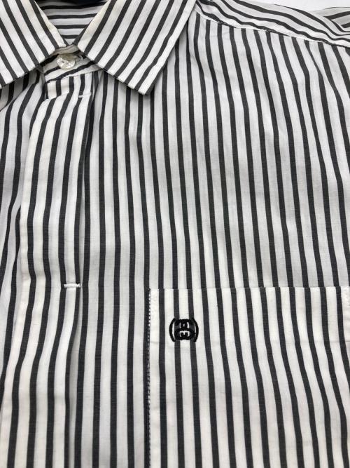 stussy（ステューシー）stussy (ステューシー) SSリンク刺繍ストライプシャツ ホワイト×グレー サイズ:Lの古着・服飾アイテム