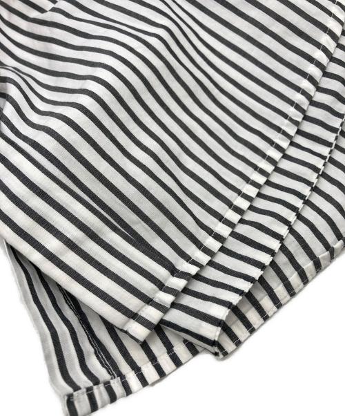 stussy（ステューシー）stussy (ステューシー) SSリンク刺繍ストライプシャツ ホワイト×グレー サイズ:Lの古着・服飾アイテム