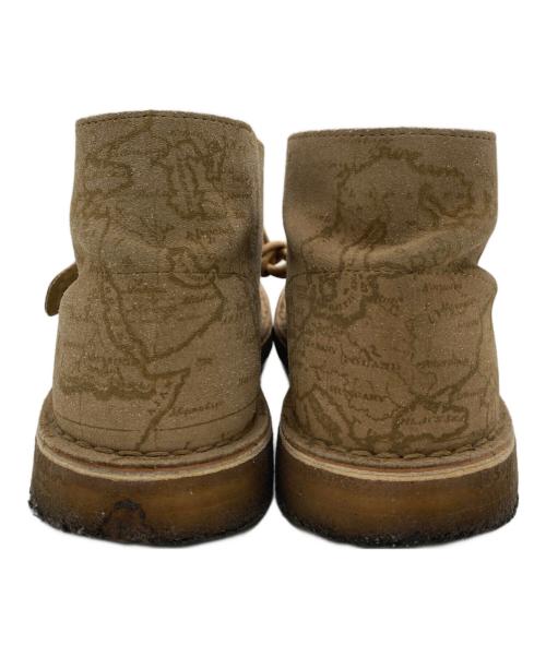 SUPREME（シュプリーム）Supreme (シュプリーム) CLARKS (クラークス) デザートマップ チャッカブーツ ベージュ サイズ:8 1/2の古着・服飾アイテム