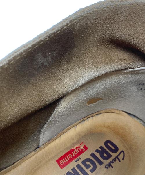 SUPREME（シュプリーム）Supreme (シュプリーム) CLARKS (クラークス) デザートマップ チャッカブーツ ベージュ サイズ:8 1/2の古着・服飾アイテム