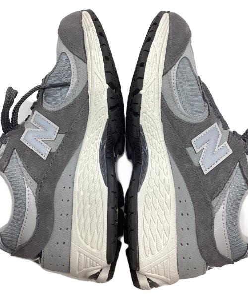 NEW BALANCE（ニューバランス）NEW BALANCE (ニューバランス) 2002R ローカットスニーカー グレー サイズ:22.5ｃｍの古着・服飾アイテム