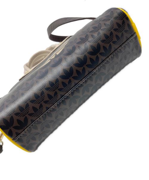 adidas（アディダス）adidas (アディダス) モノグラム ミニ ボウリングバッグ ブラウンの古着・服飾アイテム