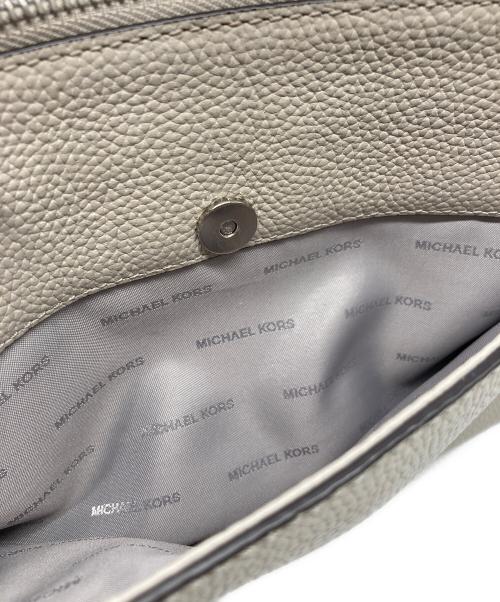 MICHAEL KORS（マイケル・コース）MICHAEL KORS (マイケルコース) マーサー ショルダーバッグ アイボリーの古着・服飾アイテム