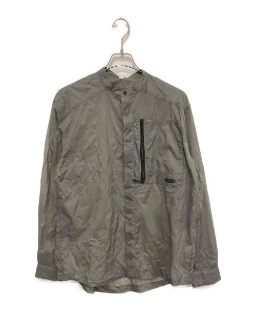 KEEN（キーン）KEEN (キーン) ナイロン パッカブル シャツ グレー サイズ:Ｍ 未使用品の古着・服飾アイテム