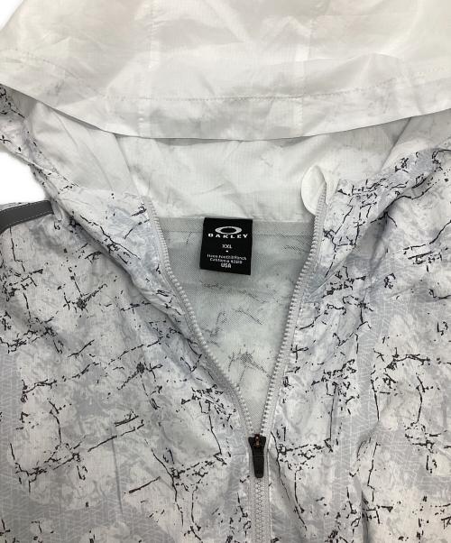 OAKLEY（オークリー）OAKLEY (オークリー) 総柄ナイロンジャケット グレー サイズ:XXLの古着・服飾アイテム