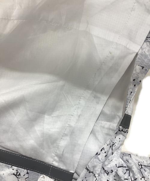 OAKLEY（オークリー）OAKLEY (オークリー) 総柄ナイロンジャケット グレー サイズ:XXLの古着・服飾アイテム