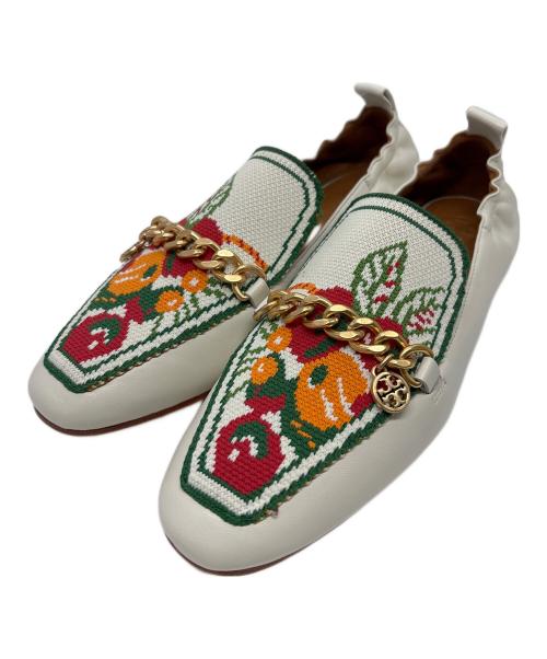 TORY BURCH（トリーバーチ）TORY BURCH (トリーバーチ) ミニベントンチャーム 20mm ローファー ホワイト サイズ:US7の古着・服飾アイテム