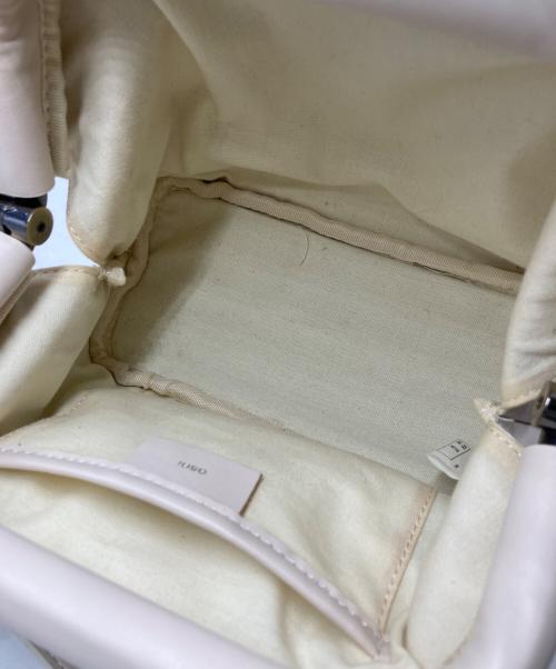 osoi（オソイ）osoi (オソイ) ミニブロートバッグ アイボリーの古着・服飾アイテム