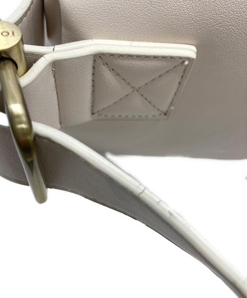 osoi（オソイ）osoi (オソイ) ミニブロートバッグ アイボリーの古着・服飾アイテム