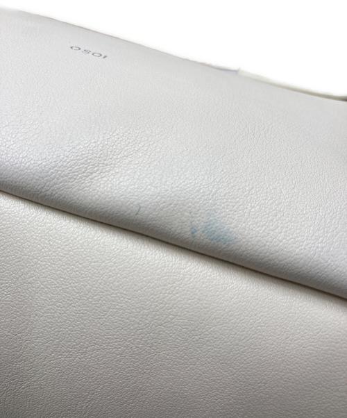 osoi（オソイ）osoi (オソイ) ミニブロートバッグ アイボリーの古着・服飾アイテム