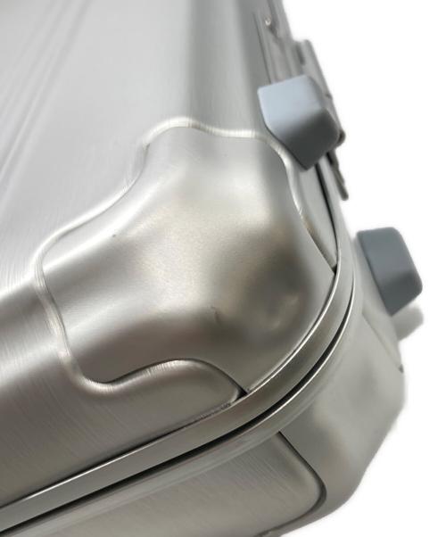 ZERO HALLIBURTON（ゼロ ハリバートン）ZERO HALLIBURTON (ゼロ ハリバートン) パシュートアタッシュケース シルバーの古着・服飾アイテム