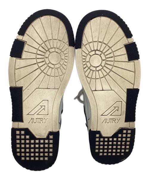 AUTRY（オートリ―）AUTRY (オートリ―) レザースニーカー ホワイト サイズ:41の古着・服飾アイテム