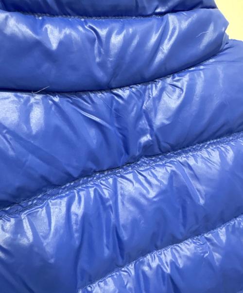 EMPORIO ARMANI（エンポリオアルマーニ）EMPORIO ARMANI (エンポリオアルマーニ) ダウンジャケット ブルー サイズ:Ｍの古着・服飾アイテム