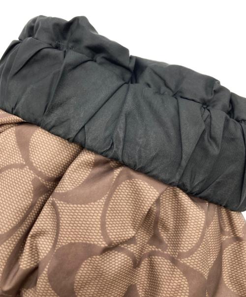 COACH（コーチ）COACH (コーチ) リバーシブル シェルパ シグネチャー ダウン ジャケット ベージュ×ブラック サイズ:なしの古着・服飾アイテム