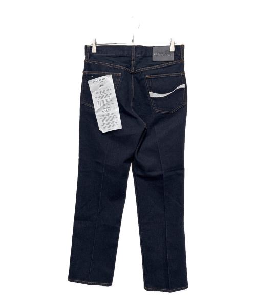 Adam et Rope（アダム エ ロペ）Adam et Rope (アダム エ ロペ) Coca Cola (コカコーラ) デニムストレートスラックス インディゴ サイズ:Ｍ 未使用品の古着・服飾アイテム