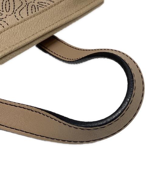 LOEWE（ロエベ）LOEWE (ロエベ) アナグラムショルダーバッグ ベージュの古着・服飾アイテム