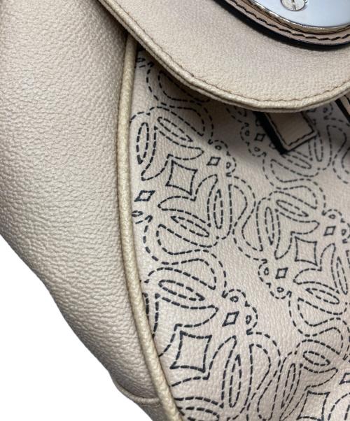 LOEWE（ロエベ）LOEWE (ロエベ) アナグラムショルダーバッグ ベージュの古着・服飾アイテム