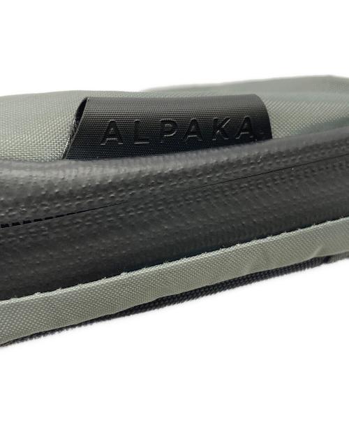 ALPAKA（アルパカ）ALPAKA (アルパカ) エレメンツテックケースマックスショルダーバッグ グレーの古着・服飾アイテム