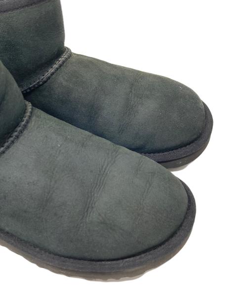 UGG（アグ）UGG (アグ) クラシックミニ ムートンブーツ ブラック サイズ:UK4.5の古着・服飾アイテム