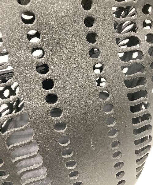 MODERNWEAVING（モダン ウィーヴィング）MODERNWEAVING (モダン ウィーヴィング) カッティングレザーバッグ ブラックの古着・服飾アイテム