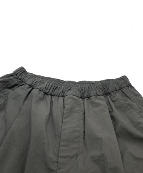 EKAL（エカル）EKAL (エカル) ナイロンタッサートラウザー グレー サイズ:Ｓの古着・服飾アイテム