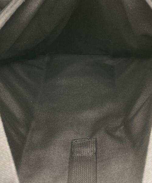 ear PAPILLONNER（イアパピヨネ）ear PAPILLONNER (イアパピヨネ) PEZ (ペッツ) 撥水刺しゅうリュック ブラック サイズ:なしの古着・服飾アイテム