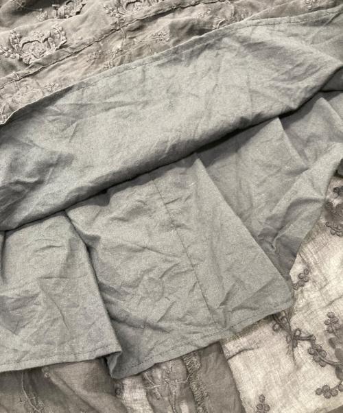 crinkle crinkle crinkle（クリンクル クリンクル クリンクル）crinkle crinkle crinkle (クリンクル クリンクル クリンクル) SLOBE IENA (スローブ イエナ) 別注エンブロイダリーキャミソール ブラック サイズ:FREEの古着・服飾アイテム