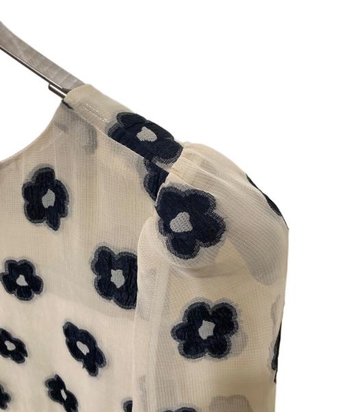 M'S GRACY（エムズグレイシー）M'S GRACY (エムズグレイシー) フラワーシアーワンピース ベージュ サイズ:38の古着・服飾アイテム