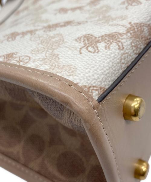 COACH（コーチ）COACH (コーチ) ホースアンドキャリッジ 2WAYバッグ ホワイト×ベージュの古着・服飾アイテム