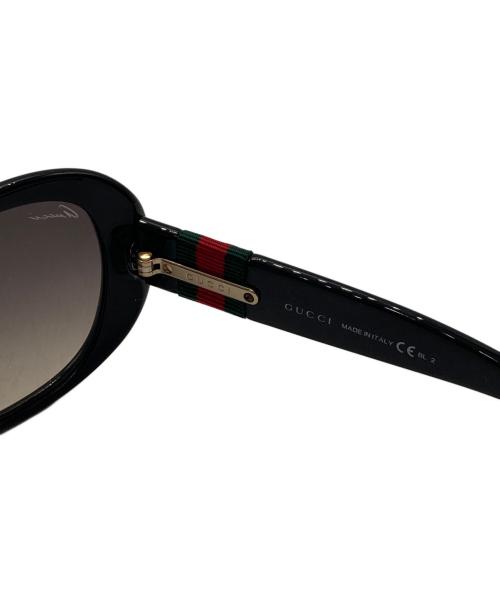 GUCCI（グッチ）GUCCI (グッチ) インターロッキングG ウェブ シェリーライン サングラス ブラック サイズ:57□16-135の古着・服飾アイテム