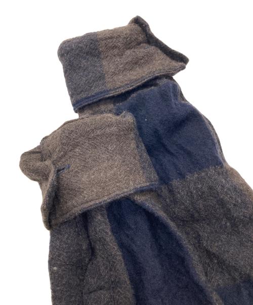 Vivienne Westwood man（ヴィヴィアン ウェストウッド マン）Vivienne Westwood man (ヴィヴィアン ウェストウッド マン) 変形ウールチェックロングシャツ ネイビー×ブラウン サイズ:48の古着・服飾アイテム