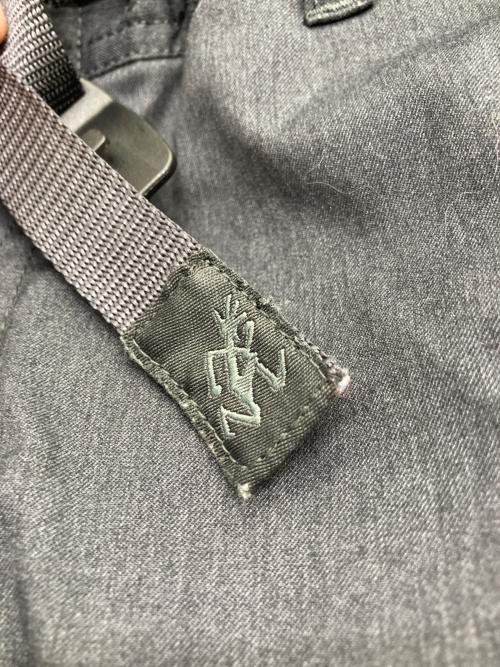 GRAMICCI（グラミチ）GRAMICCI (グラミチ) BEAMS (ビームス) 別注 ギャバジンパッカリングパンツ グレー サイズ:Ｍの古着・服飾アイテム