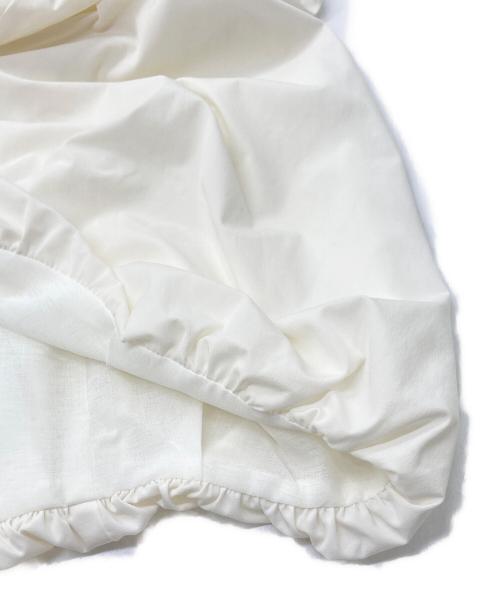 UNTITLED（アンタイトル）UNTITLED (アンタイトル) バルーンヘムブラウス ホワイト サイズ:3Lの古着・服飾アイテム