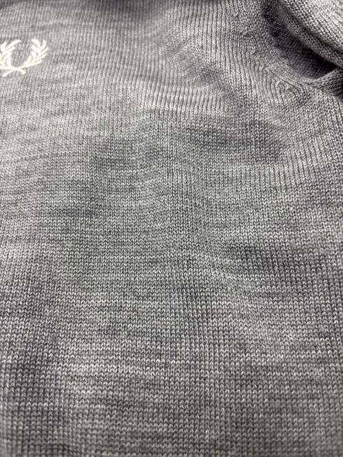 FRED PERRY（フレッドペリー）FRED PERRY (フレッドペリー) ユニオンジャックエルボーパッチカーディガン グレー サイズ:Ｍの古着・服飾アイテム