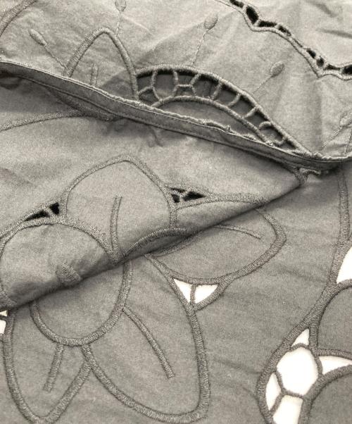 BEAUTY&YOUTH（ビューティーアンドユース）BEAUTY&YOUTH (ビューティーアンドユース) コットン エンブロイダリー シャツ -2WAY- ブラック サイズ:FREE 未使用品の古着・服飾アイテム