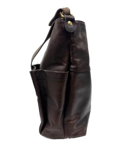 IL BISONTE（イル ビゾンテ）IL BISONTE (イル ビゾンテ) ロゴ型押しレザーショルダーバッグ ブラウンの古着・服飾アイテム