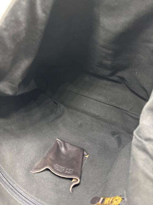 IL BISONTE（イル ビゾンテ）IL BISONTE (イル ビゾンテ) ロゴ型押しレザーショルダーバッグ ブラウンの古着・服飾アイテム