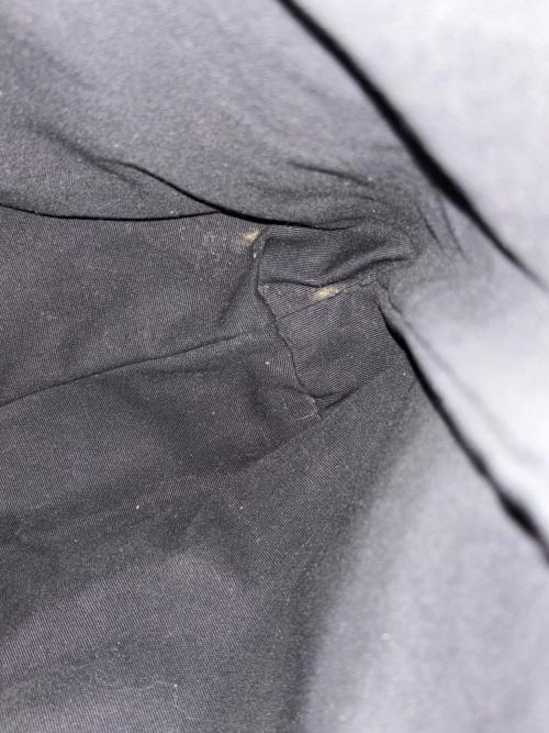 IL BISONTE（イル ビゾンテ）IL BISONTE (イル ビゾンテ) ロゴ型押しレザーショルダーバッグ ブラウンの古着・服飾アイテム