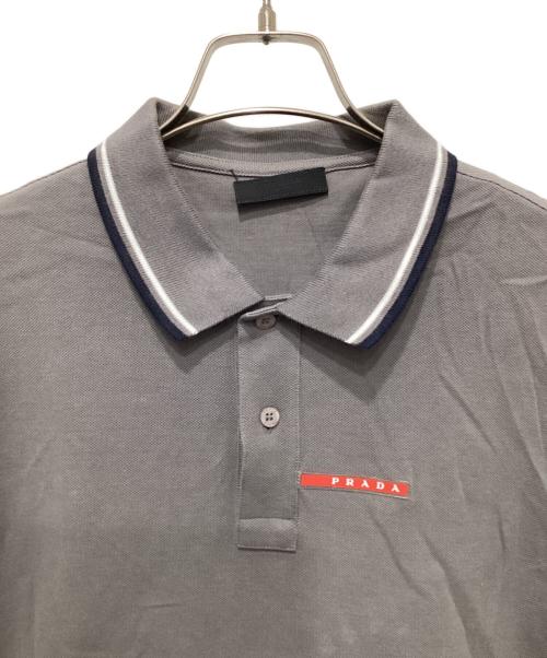 PRADA（プラダ）PRADA (プラダ) ラバーロゴポロシャツ グレー サイズ:XLの古着・服飾アイテム