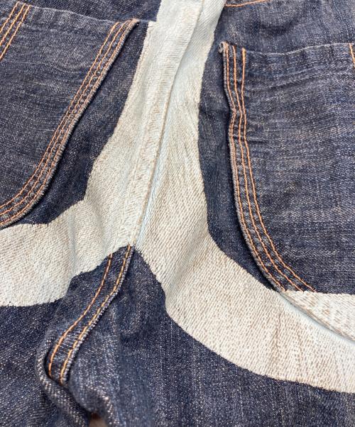 YAMANE（ヤマネ）YAMANE (ヤマネ) バックプリントデニムパンツ インディゴ サイズ:W32×L34の古着・服飾アイテム