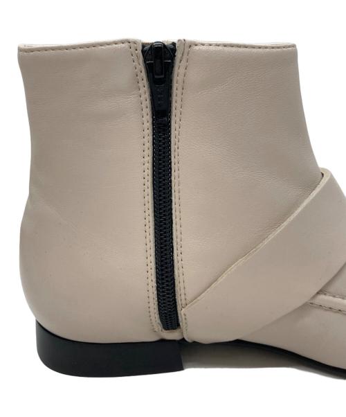 CORSO ROMA 9（コルソローマノーヴェ）CORSO ROMA 9 (コルソローマノーヴェ) ショートブーツ アイボリー サイズ:35の古着・服飾アイテム