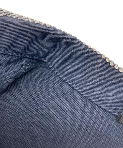 EMPORIO ARMANI（エンポリオアルマーニ）EMPORIO ARMANI (エンポリオアルマーニ) スタッズデニムジャケット ネイビー サイズ:46の古着・服飾アイテム