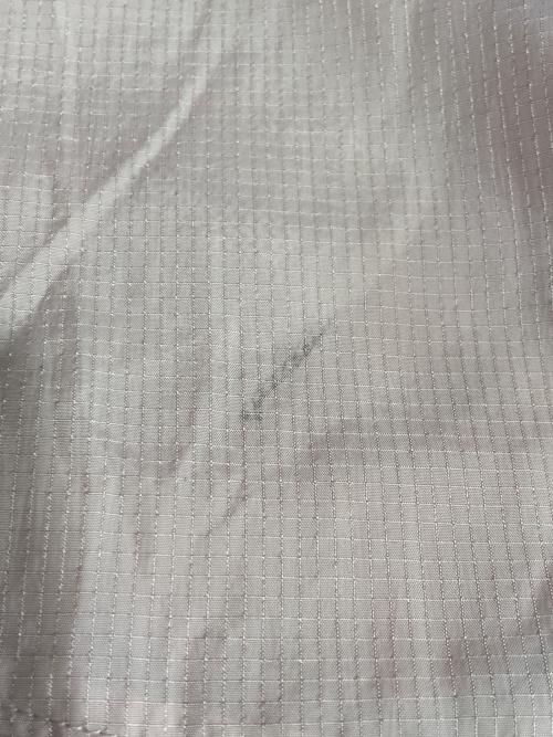 KITH（キス）KITH (キス) Columbia (コロンビア) コラボナイロンパンツ ピンク×ホワイト サイズ:Sの古着・服飾アイテム