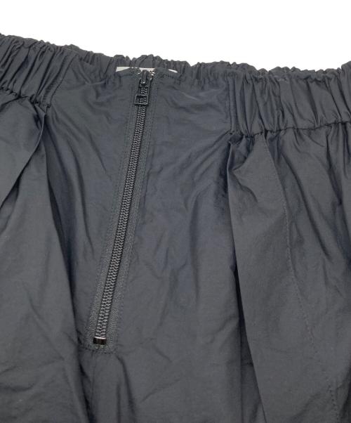 ISSEY MIYAKE（イッセイミヤケ）ISSEY MIYAKE (イッセイミヤケ) ナイロンパラシュートパンツ ブラック サイズ:1の古着・服飾アイテム